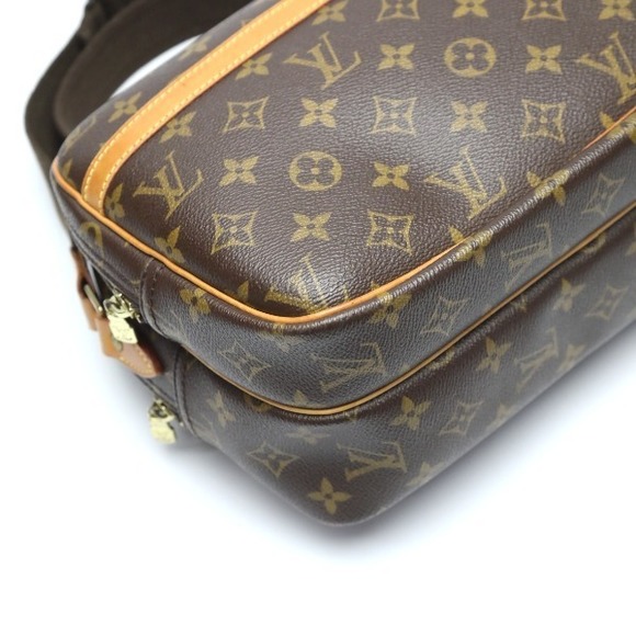 Louis Vuitton Monogram Reporter PM Shoulder Bag - Picture 6 of 13